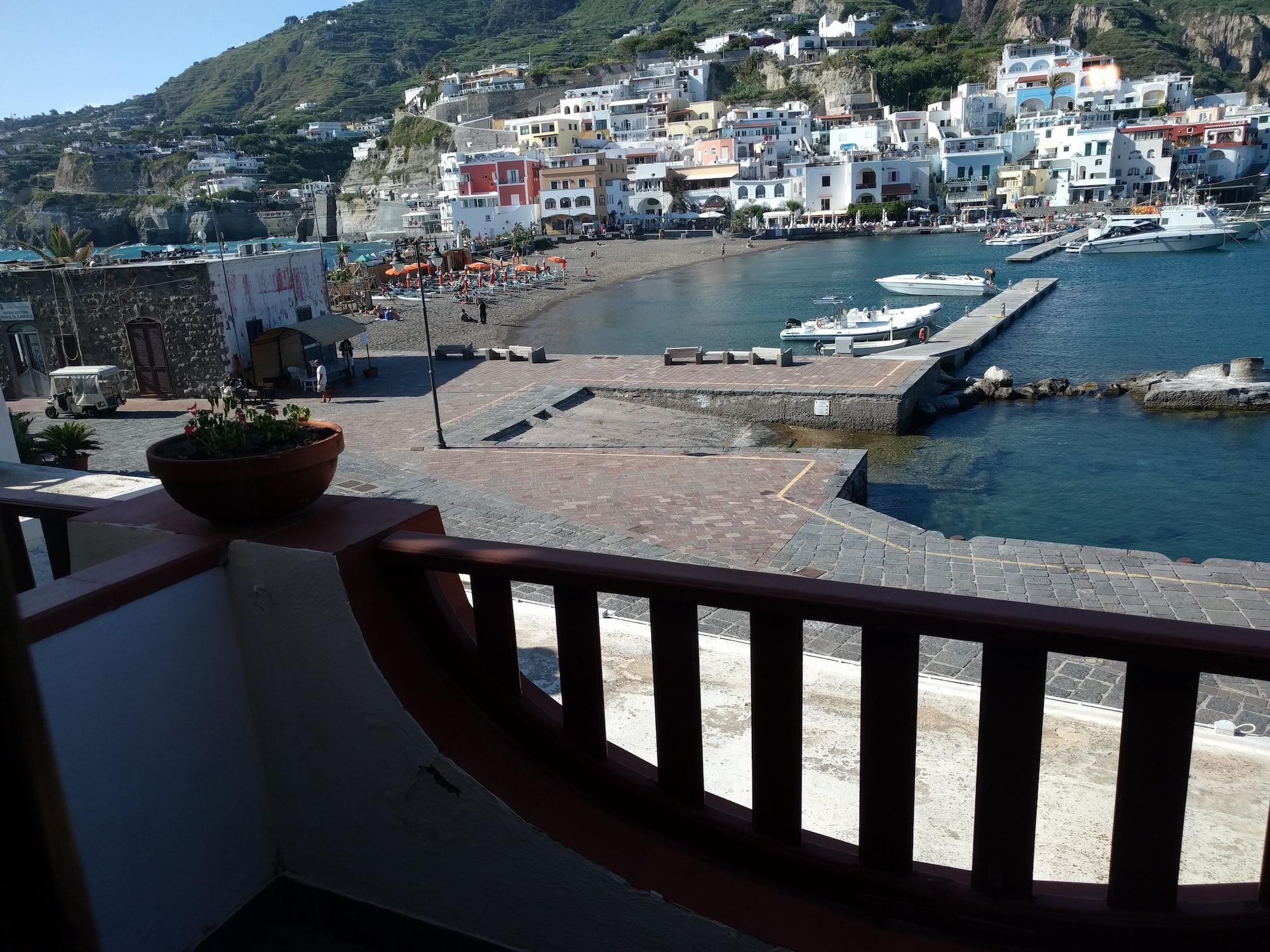 Hotel Conte - S. Angelo Bay Serrara Fontana Exterior foto