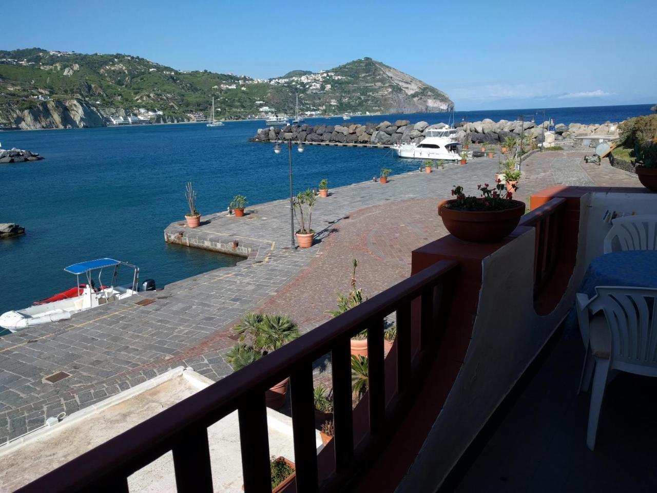 Hotel Conte - S. Angelo Bay Serrara Fontana Exterior foto